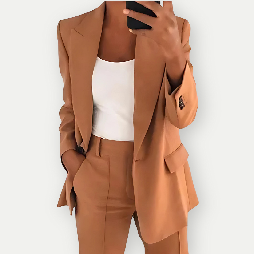 Sophisticated women's blazer set for office & events. Tailored suit for business chic professional attire.