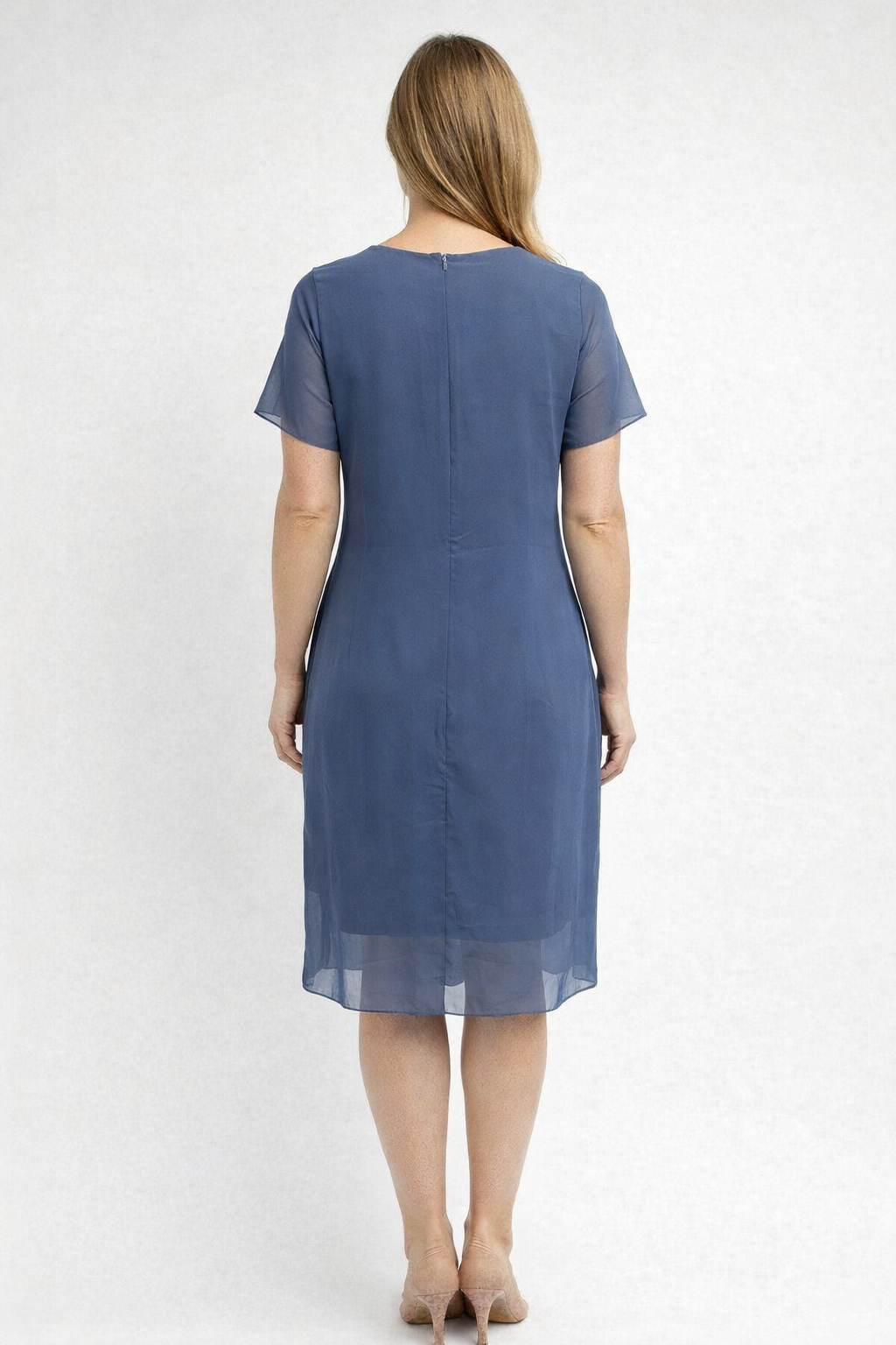 Fashionable women's midi dress, tiered design, round neck, short sleeve, sheer details for style.