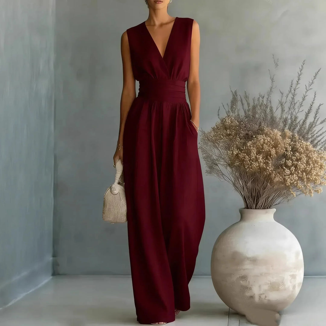 Chic and comfortable V-neck wide-leg sleeveless jumpsuit for women, ideal for versatile summer fashion.