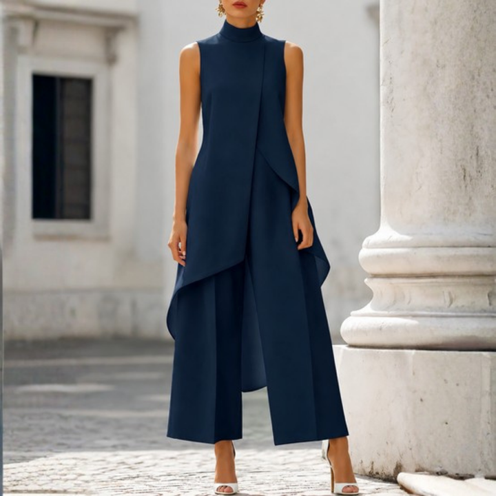 Chic women's wide-leg jumpsuit for parties, featuring a stylish drop waist and high neck.