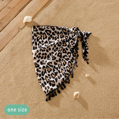 Family matching leopard print swimsuits, bringing cohesion to your summer style
