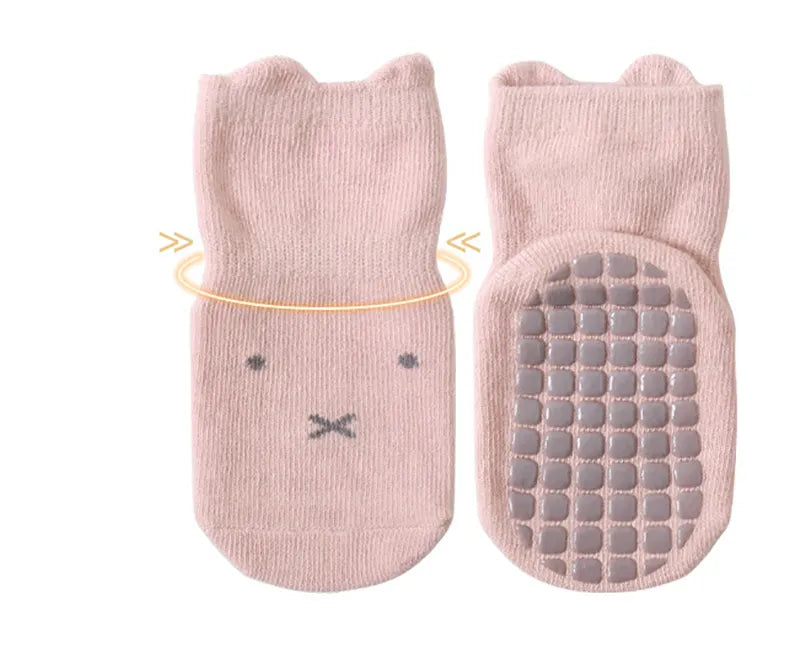 Kids accessories: five pairs of comfortable anti-slip cartoon toddler socks for playtime