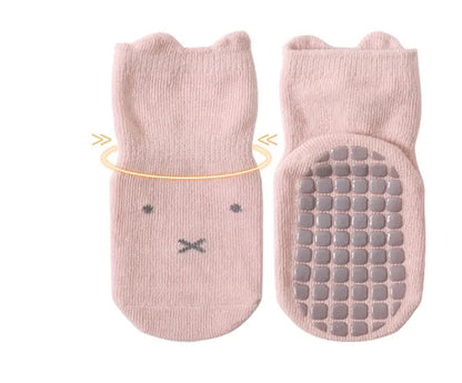 Kids accessories: five pairs of comfortable anti-slip cartoon toddler socks for playtime