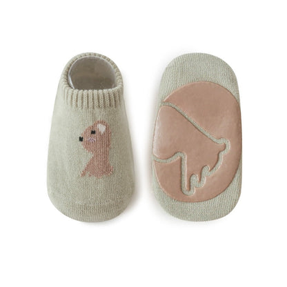 Soft and breathable non-skid ankle socks for babies, ensuring grip and comfort.