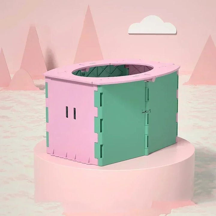 Close-up of the comfortable and ergonomic design of the foldable baby potty seat.