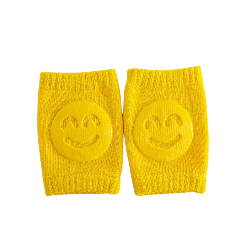 Infant accessories: Anti-slip knee pads shown on a baby, enhancing crawling safety and comfort