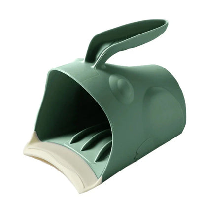 Multi-purpose frog rinse cup, used as a shampoo rinser and bath spoon for babies.