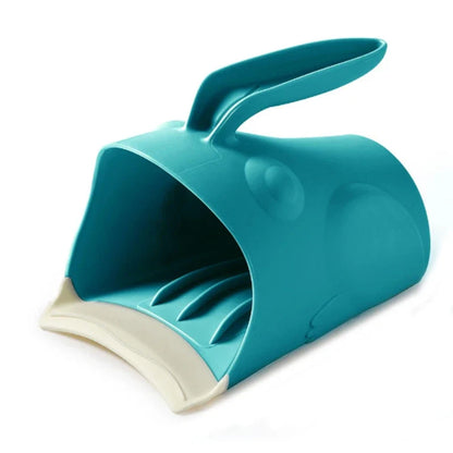 Adorable frog design baby bath rinse cup, perfect for gentle hair washing and eye protection.