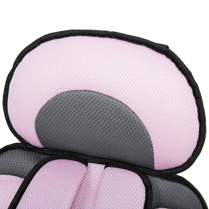 Toddler car seat with advanced child safety features & an adjustable headrest for growing kids.
