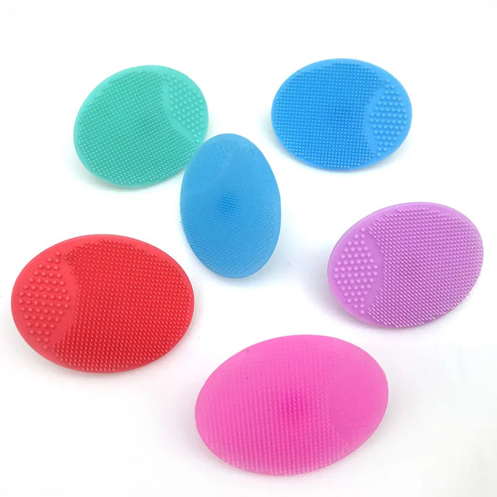 Soft-touch silicone baby brush, perfect for gentle hair wash & comforting head massage for all babies.