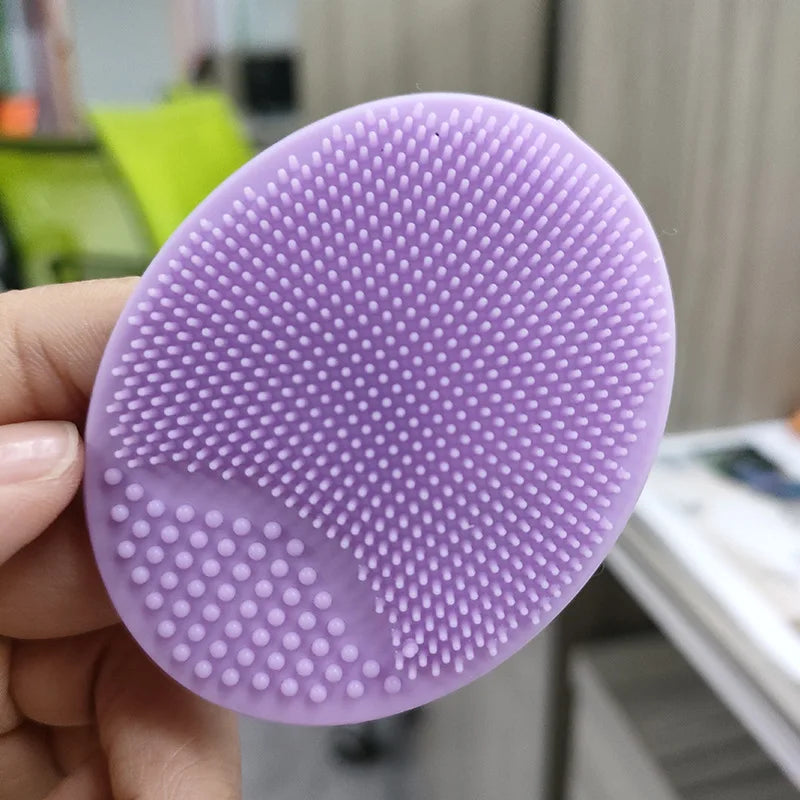 Hypoallergenic silicone baby grooming brush for safe scalp massage & gentle shampooing during bath time.