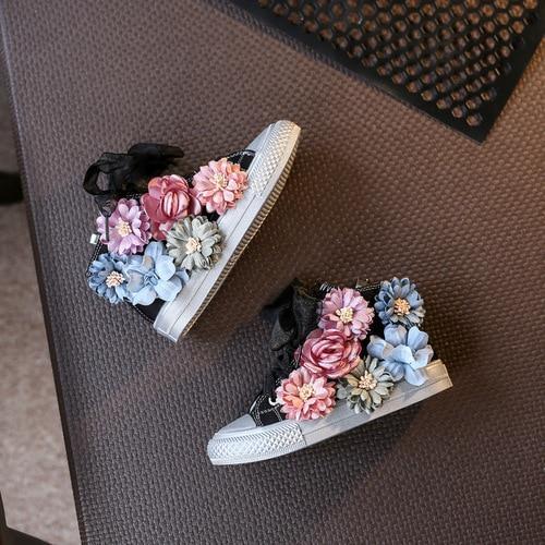 Stylish girls' floral mid-cut canvas sneakers. Durable, comfortable & cute shoes with zipper for easy wear.