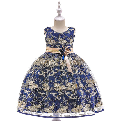 Charming flower girl princess dress, elaborately embroidered with floral patterns.