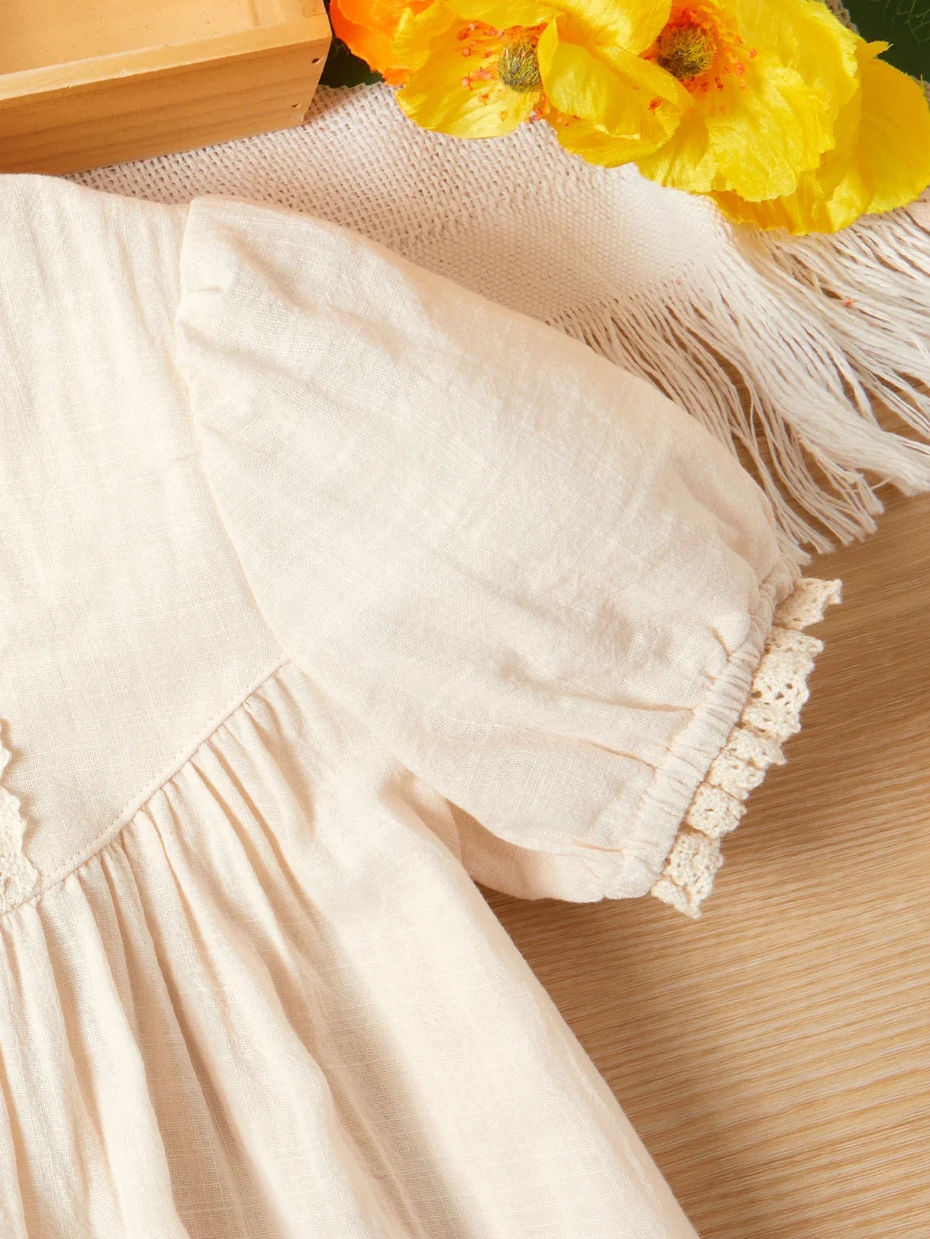 Charming girls' floral embroidered princess dress, perfect for kids' parties