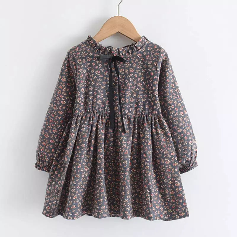 Spring outfit for girls: a floral princess long sleeve dress with lovely flower prints for toddlers.