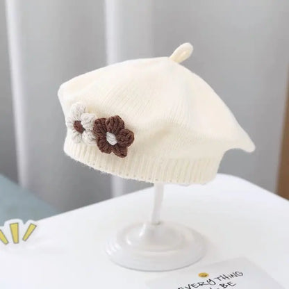 Girls' warm knit beret hat, classic French style with flower, ideal for winter