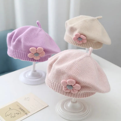 Autumn girls' beret hat, classic French style, cozy knit for cold weather