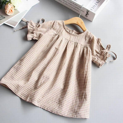 Girls' gingham play dress, comfortable cotton frock for toddlers. Stylish summer outfit for baby girls.