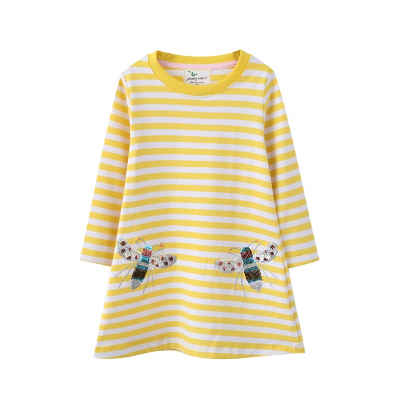 Adorable horse print on this girls' long sleeve cotton dress. Essential casual wear for toddlers.