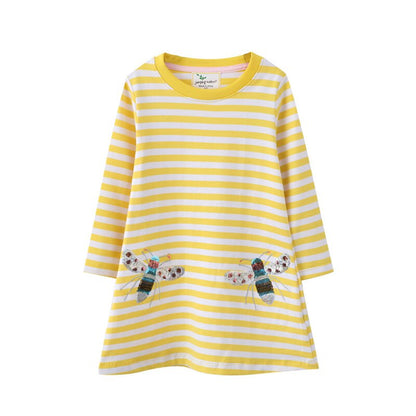 Adorable horse print on this girls' long sleeve cotton dress. Essential casual wear for toddlers.