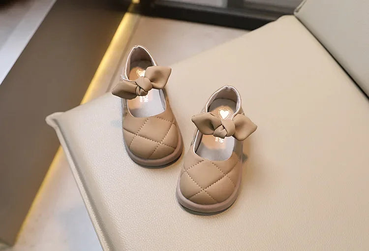 Girls' spring fashion: Pink bowknot Mary Janes, soft leather toddler shoes for daily wear