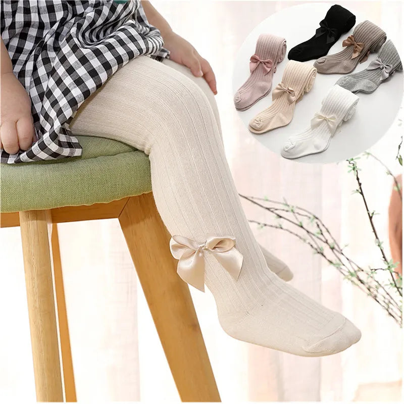 Girls' bow socks made from organic cotton, gentle on sensitive baby skin, princess accessory