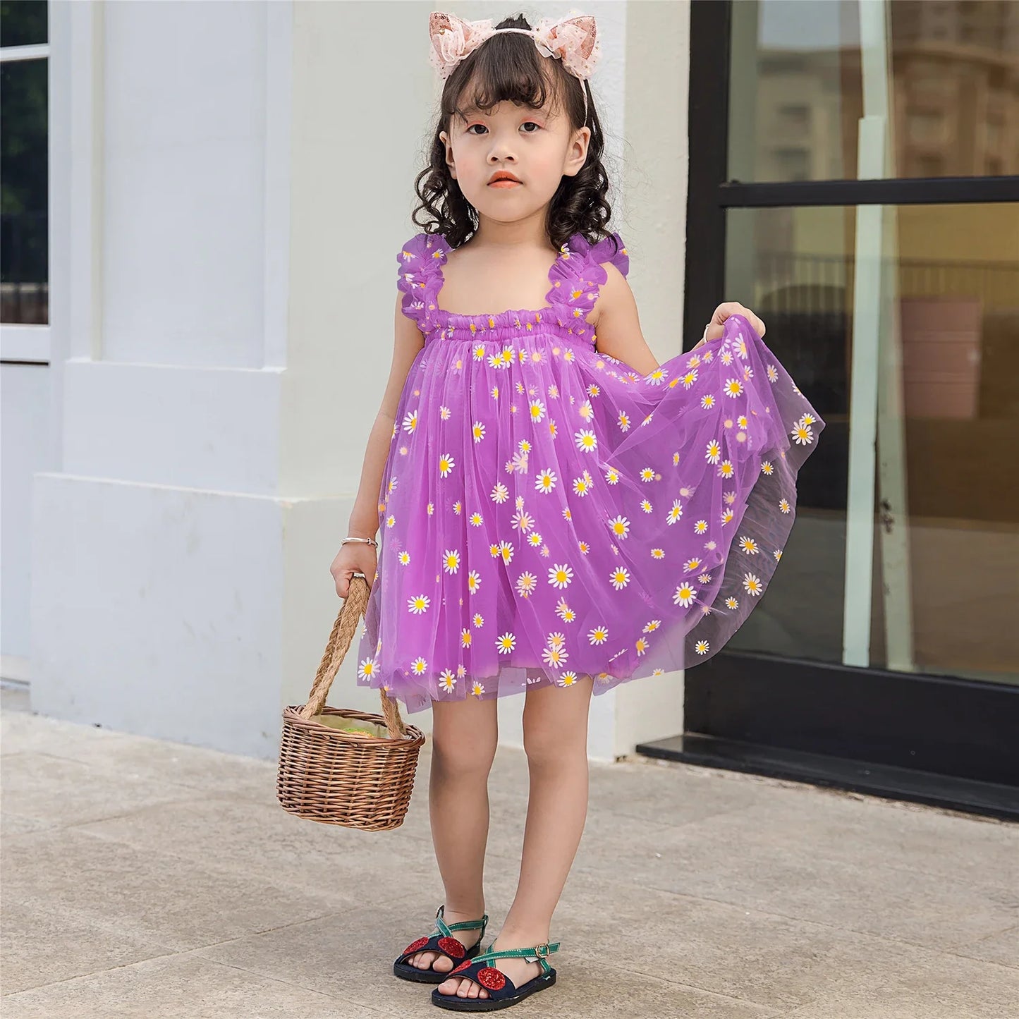 Girls' vintage-inspired floral birthday dress with a flowing tulle skirt