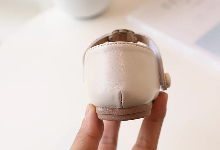 Girls' grey retro T-strap flats, vintage princess style, versatile kids dress shoes, PU leather