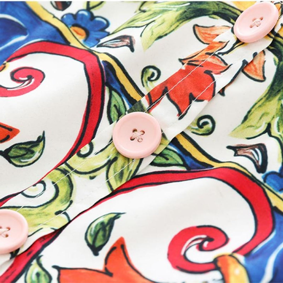 Playful abstract print girls knee-length dress. Versatile colorful casual polyester O-neck dress for children.