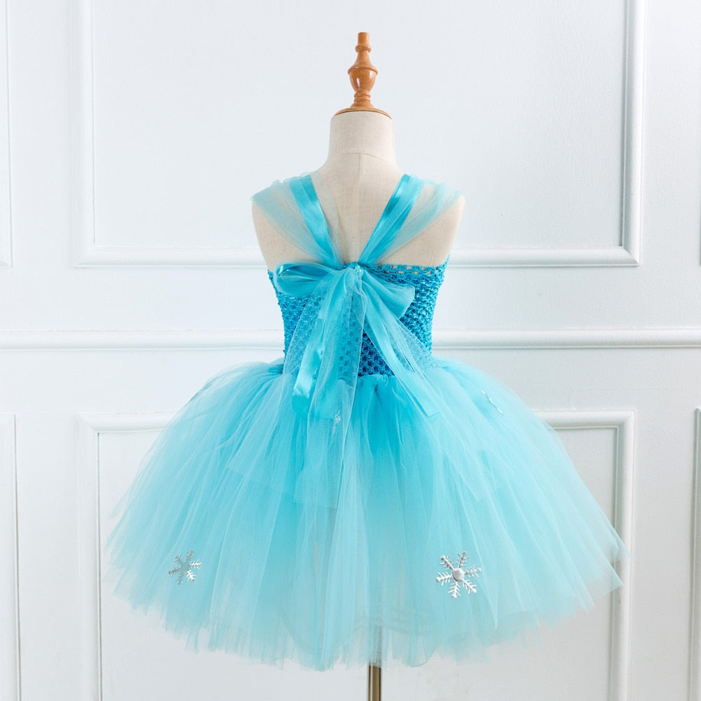 Girls' ballet-style snowflake dress, blue and white crochet tutu costume, for cosplay fun.