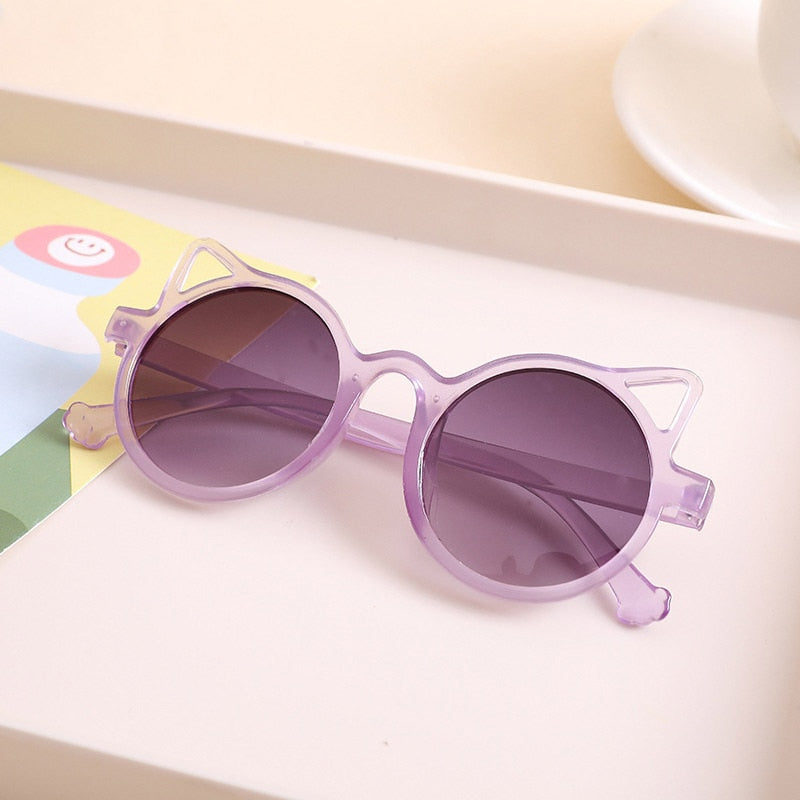 Girls' black mirrored sunglasses, timeless style, UV protection for all kids' adventures
