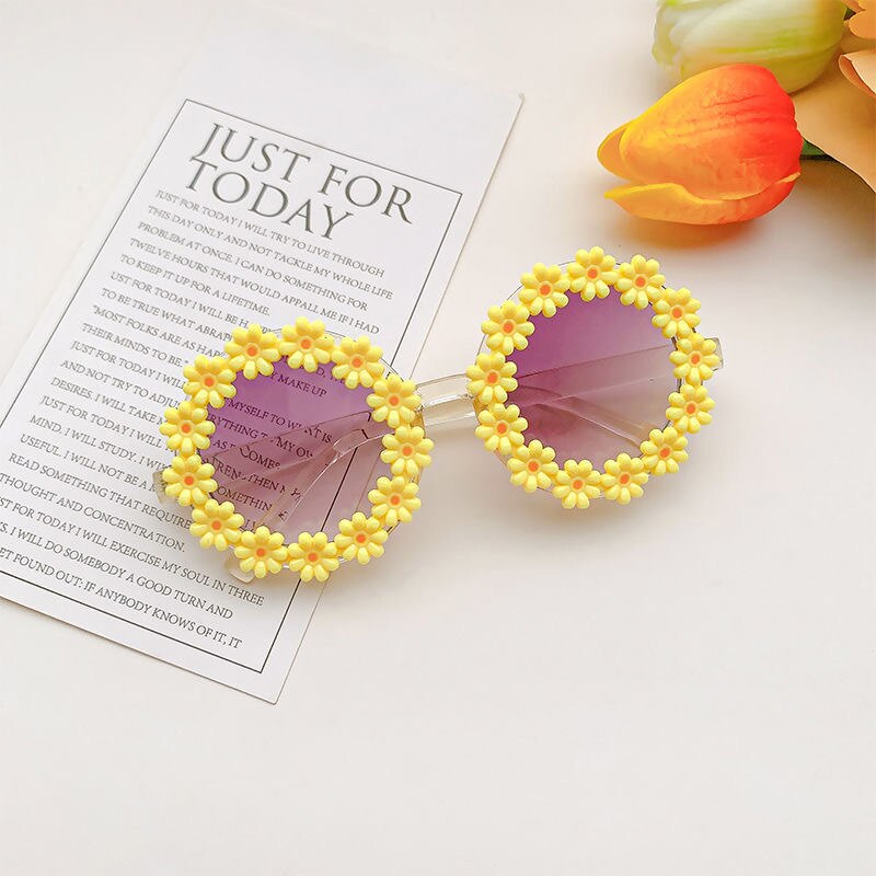Girls' trendy yellow mirrored sunglasses, UV protective eyewear for bright kids' fashion