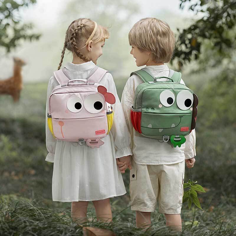 Yellow kids' outdoor backpack, unisex design in canvas, suitable for school and play