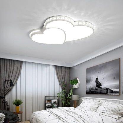 Modern heart-shaped flush mount LED ceiling light, crystal decorative lighting for children's bedrooms.