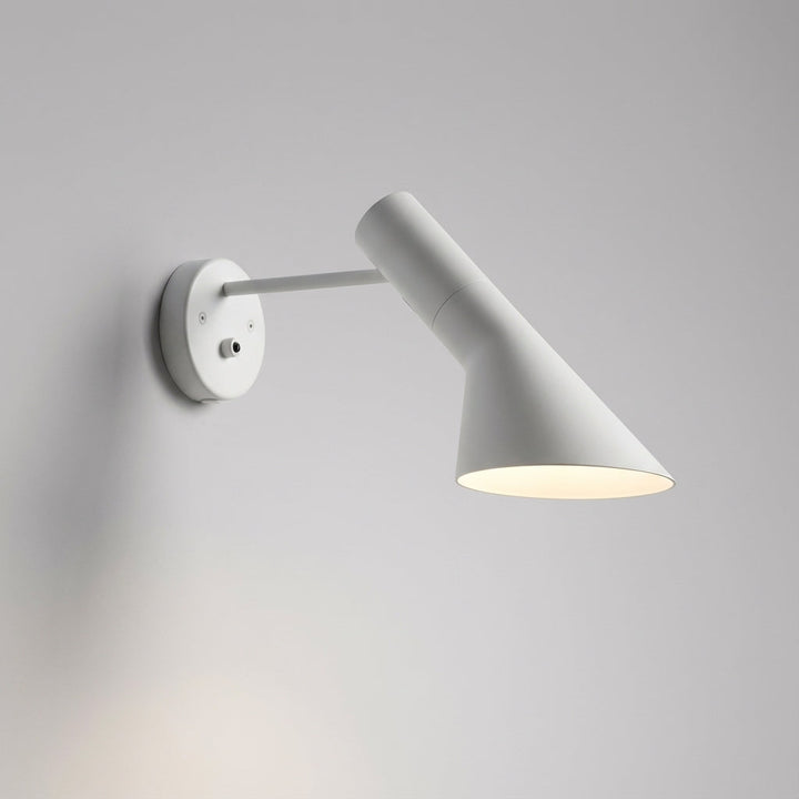 Stylish modern LED wall touch lamp, adjustable hexagonal modules, unique customizable wall decor for contemporary homes.