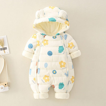 Newborn baby clothes: giraffe pattern hooded tracksuit, soft and cozy.