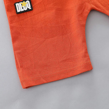 Dinosaur print short sleeve outfit set for infants and toddlers. Ideal baby clothes for everyday wear.