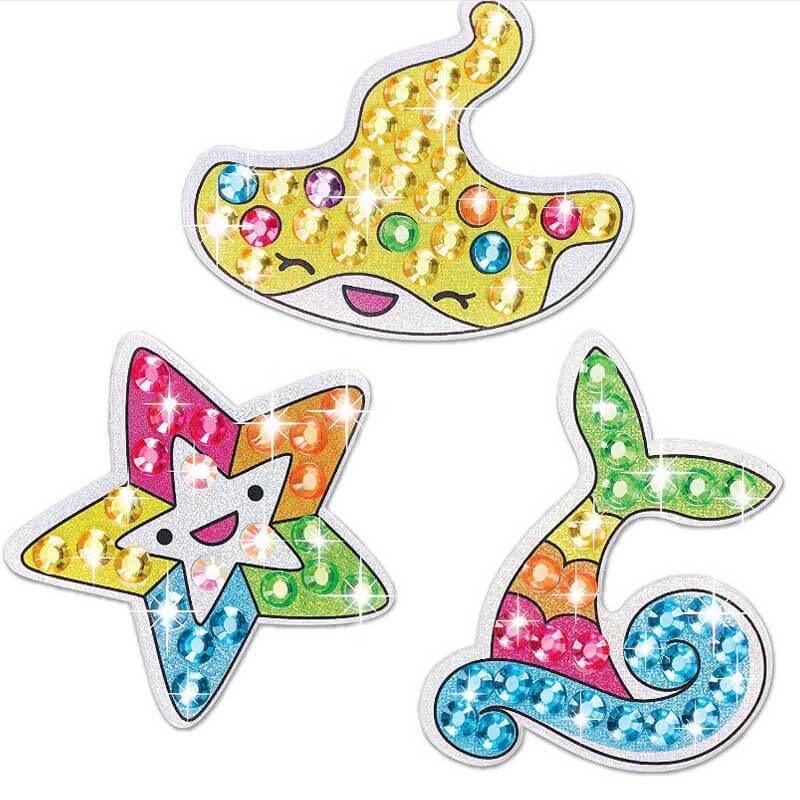 Educational toy: a diamond painting kit with a safari animal image, teaching focus and fine motor skills.