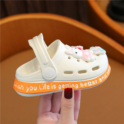 Durable anti-slip kids' sandals with slingback strap, perfect for summer outdoor and beach wear