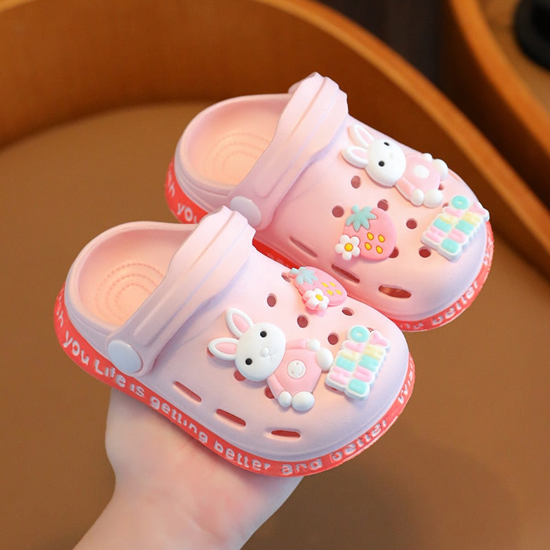 Comfortable toddler outdoor sandals, anti-slip sole with secure slingback closure
