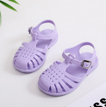 Kids' summer shoes: quick-dry anti-slip water shoes in a bright green color