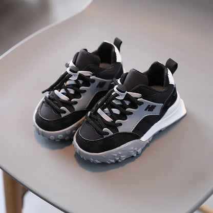 Breathable kids' sneakers, blue & orange, with durable anti-slip sole, ideal for spring/autumn wear