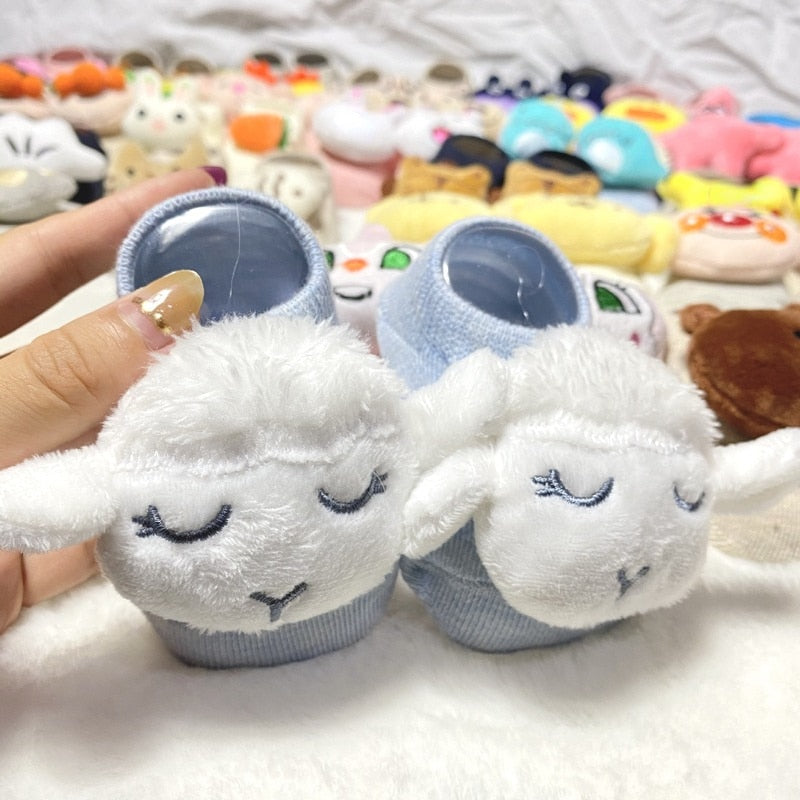 Baby accessories: multi-pack of animal socks with doll accents, pure cotton warmth