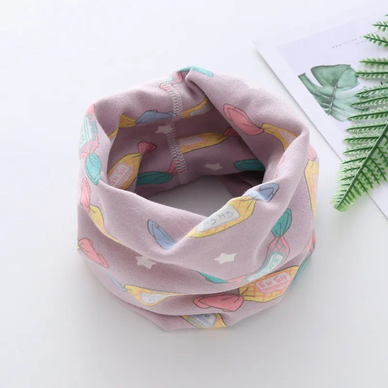 Cute baby's neck wrap, white with cartoon puppies, ideal for delicate skin