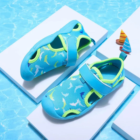 Waterproof closed toe sandals for children, ideal for active summer days at the beach or park