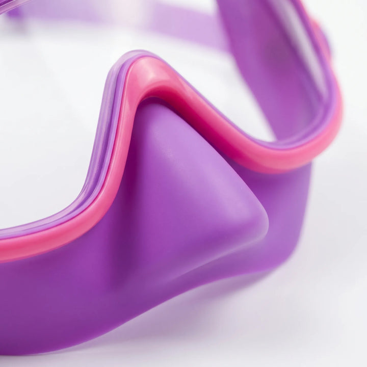 Adjustable kids' swim mask with a soft silicone skirt, clear anti-fog lens, and integrated nose cover for pool sports.
