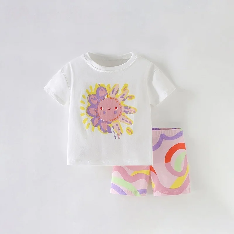 Colorful children's summer outfit: short-sleeved top and matching shorts, ideal for playwear