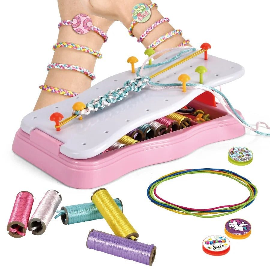 Overview of all components in the knitting bracelet kit: knitting loom, yarns, beads, and instructions