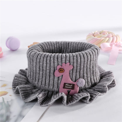 Baby accessory: Knitted collar scarf with white lace, ideal for keeping kids warm and stylish