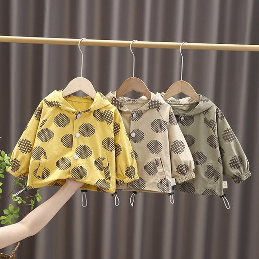 Kids' patterned hooded jacket in soft cotton, ideal baby outerwear for fall.